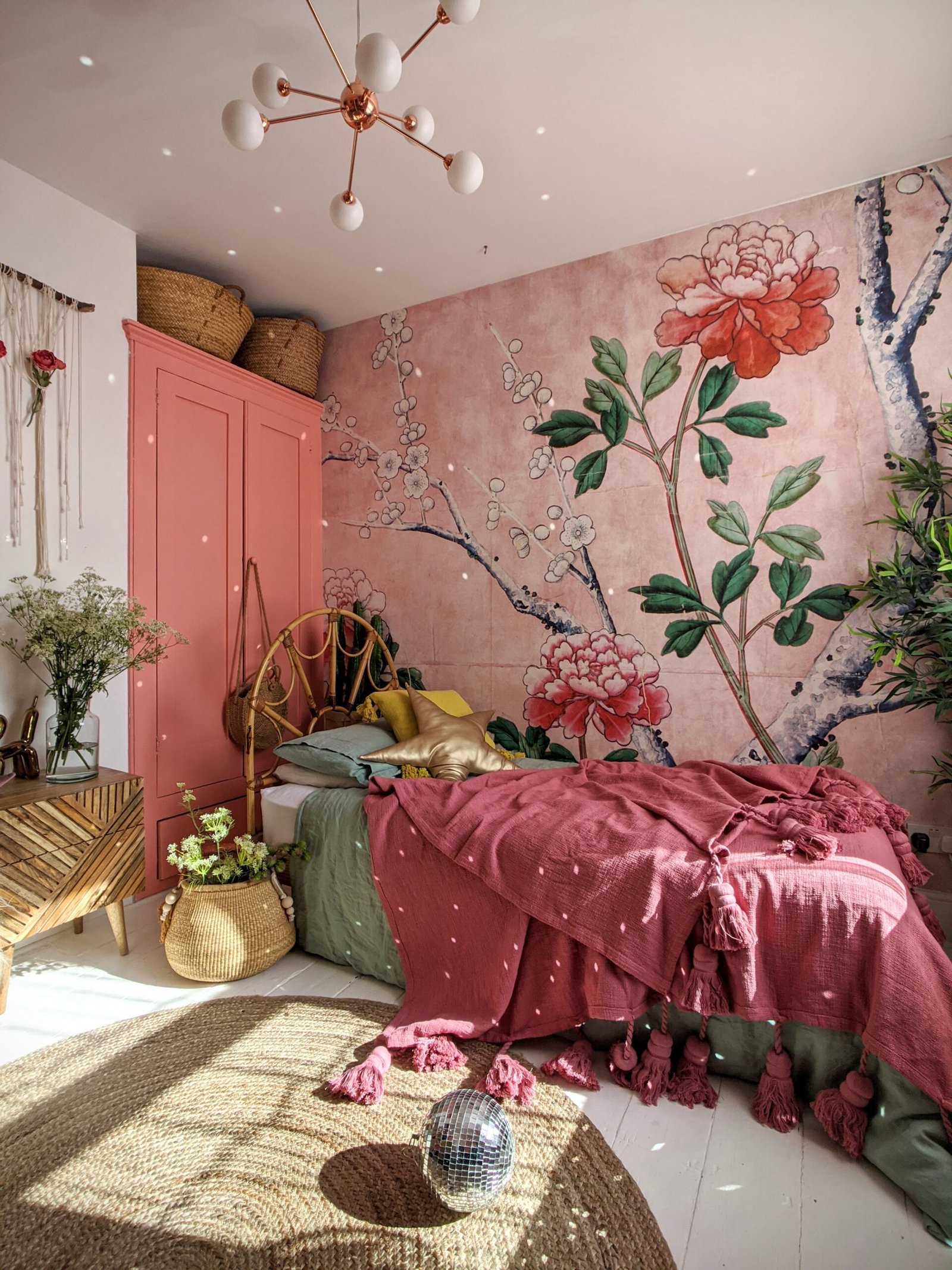 Kids room wallpaper